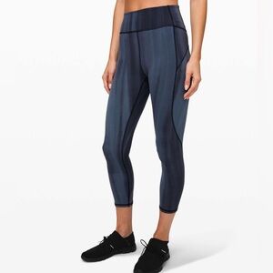 Lululemon In Movement Crop 23" Linear Spray Dye White Black